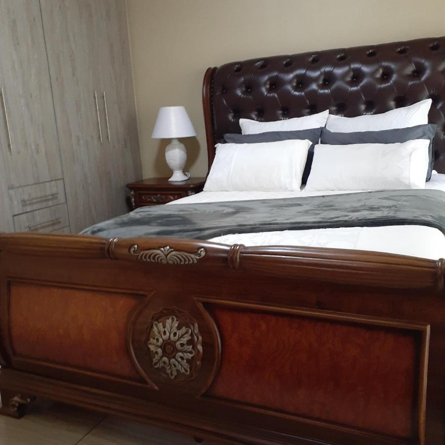 Angelocean Guest House Witbank Buitenkant foto