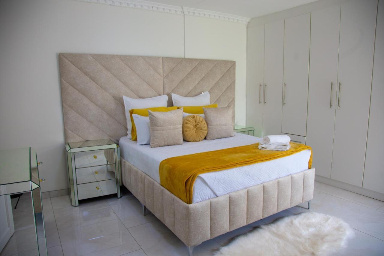 Angelocean Guest House Witbank Buitenkant foto