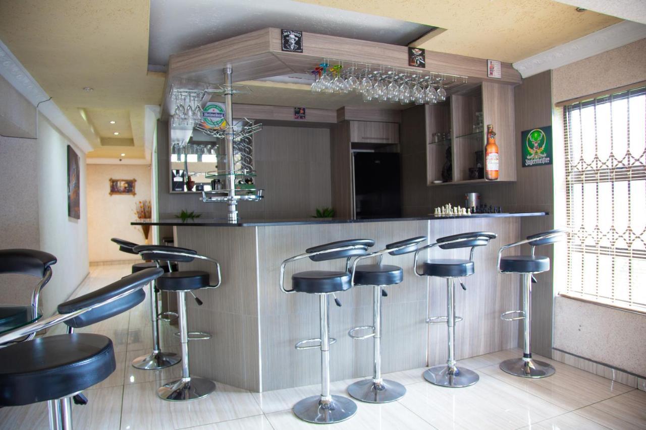 Angelocean Guest House Witbank Buitenkant foto