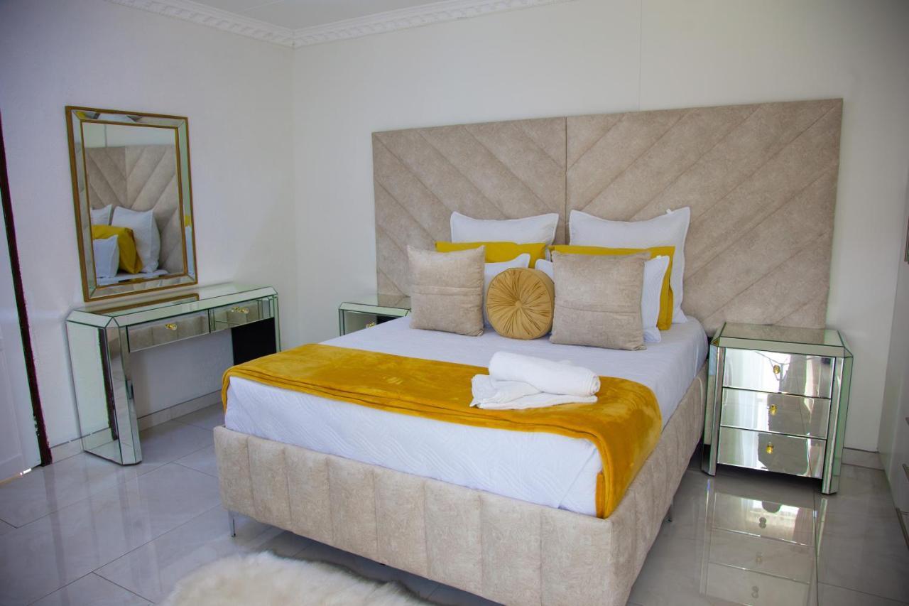 Angelocean Guest House Witbank Buitenkant foto
