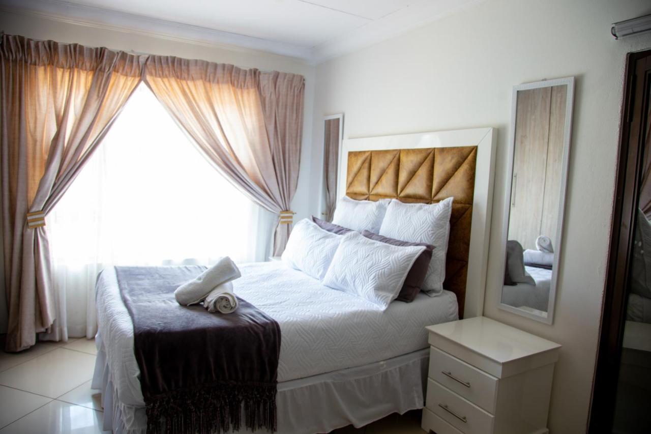 Angelocean Guest House Witbank Buitenkant foto