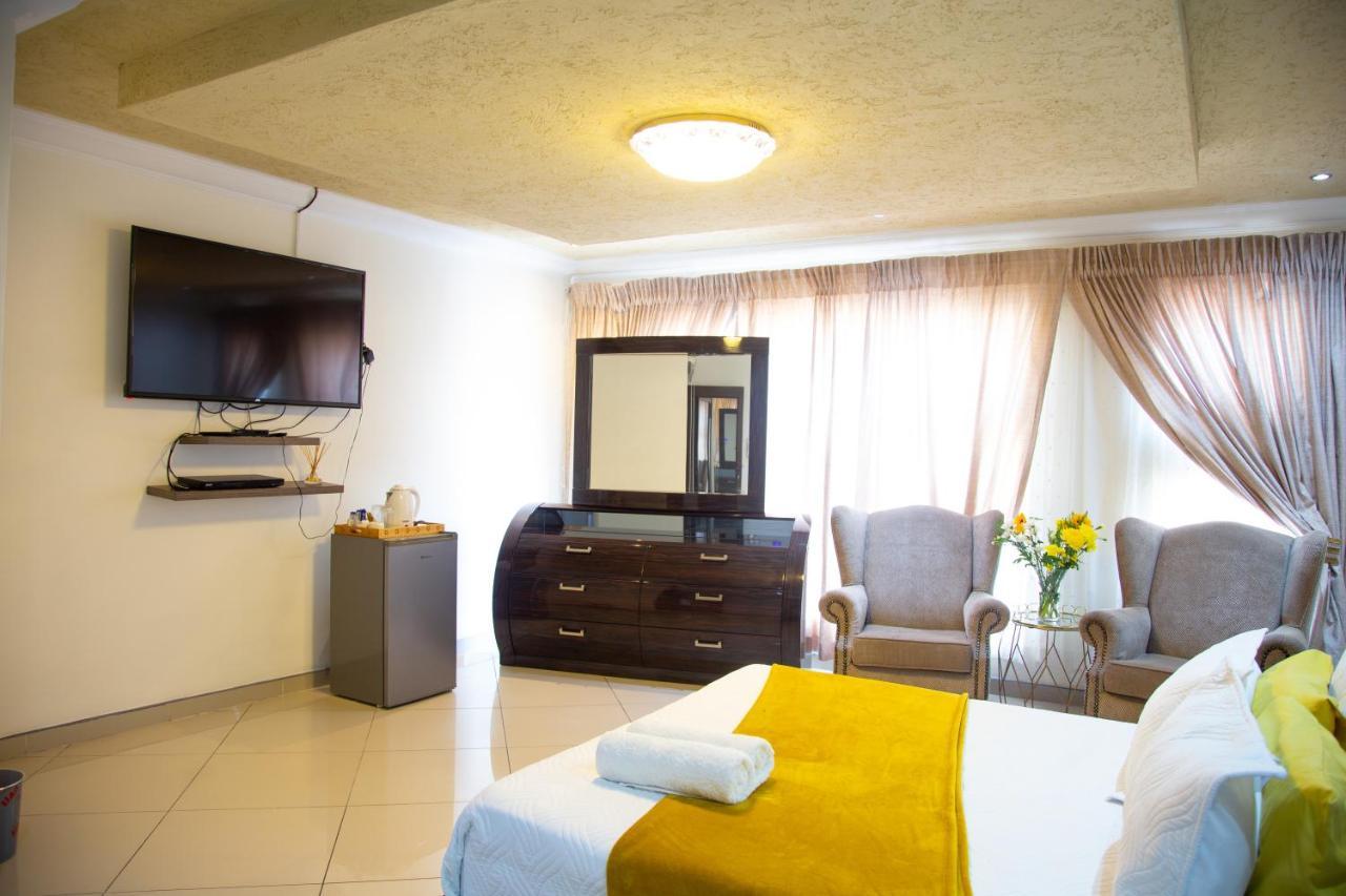 Angelocean Guest House Witbank Buitenkant foto
