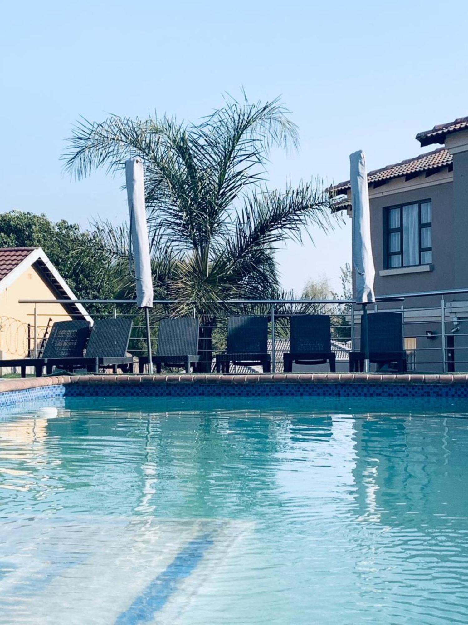 Angelocean Guest House Witbank Buitenkant foto